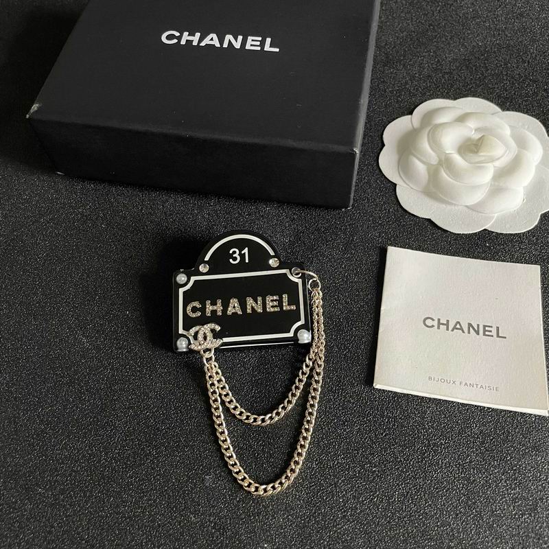 Chanel Brooch 05yxs81